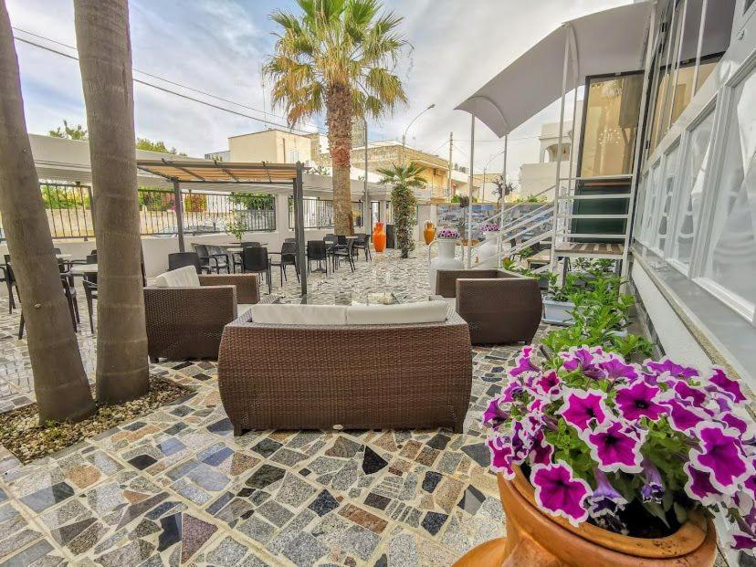 Porto Cesareo Hotel Ngoại thất bức ảnh
