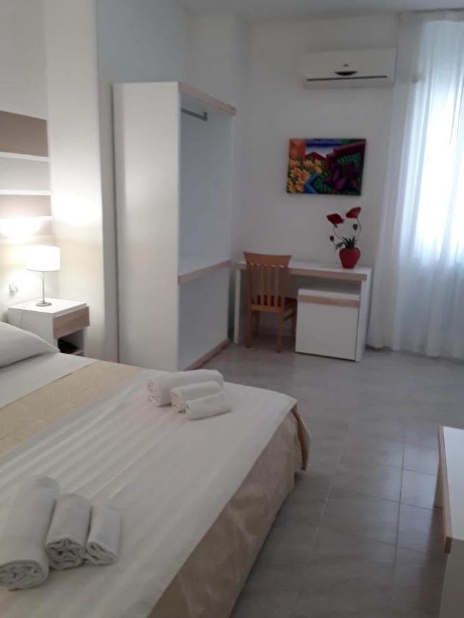 Porto Cesareo Hotel Ngoại thất bức ảnh