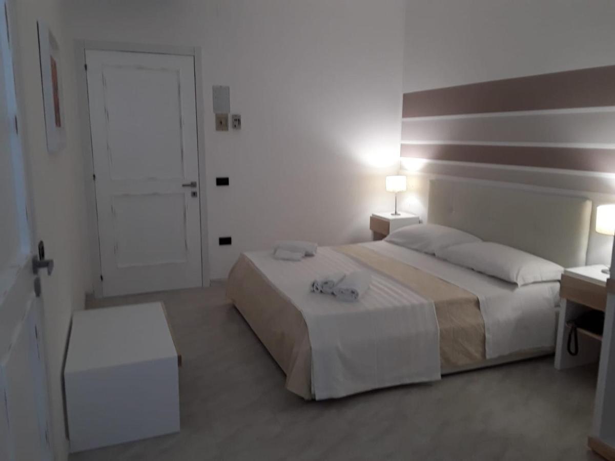 Porto Cesareo Hotel Ngoại thất bức ảnh