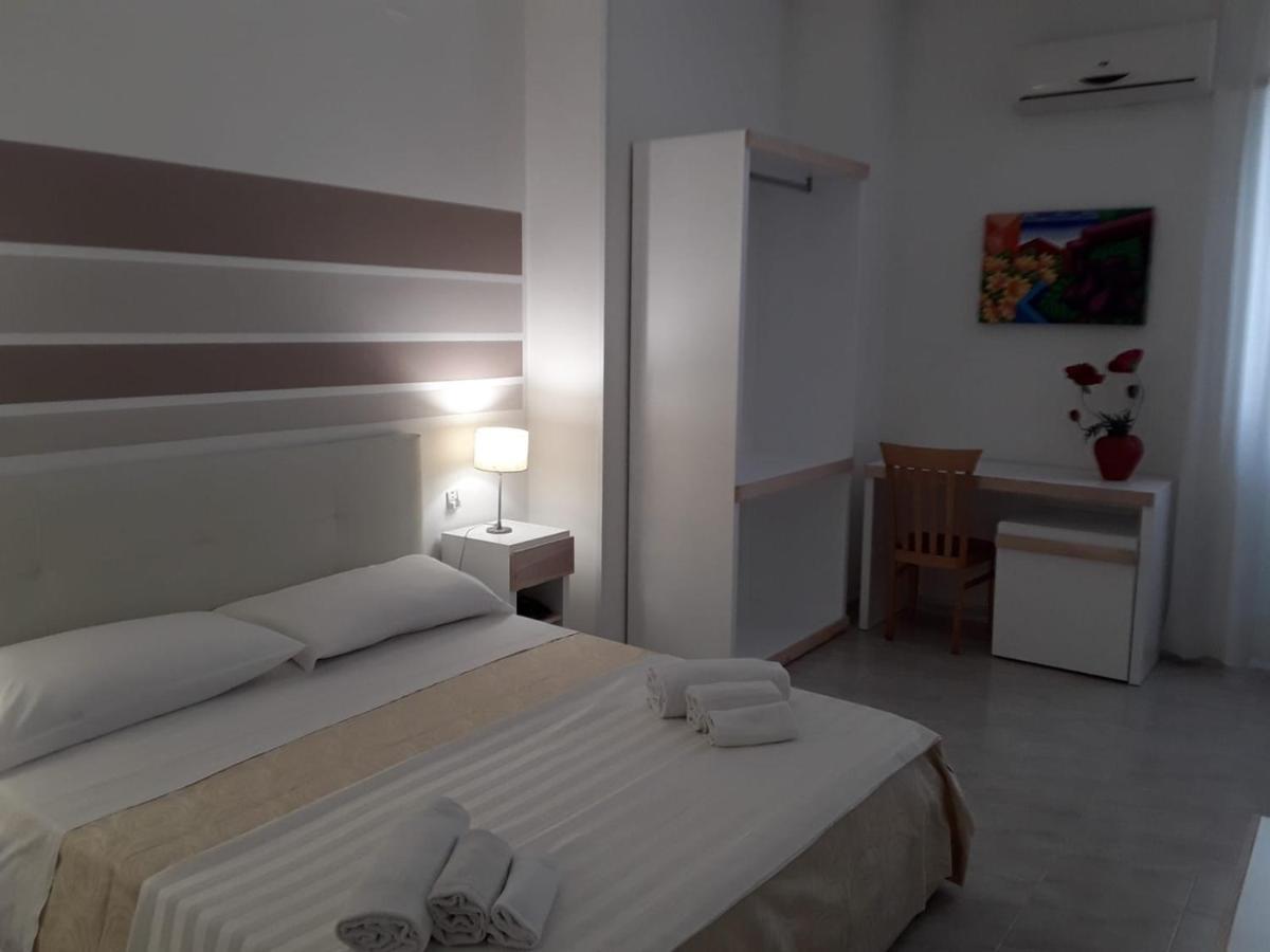 Porto Cesareo Hotel Ngoại thất bức ảnh