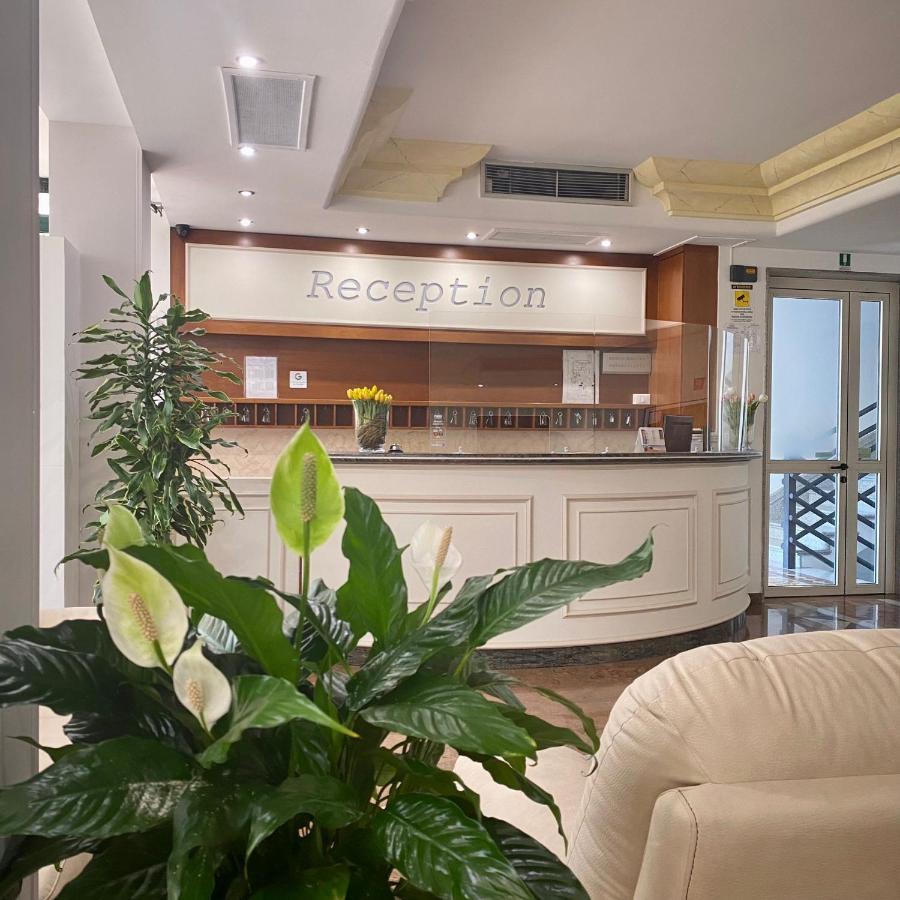 Porto Cesareo Hotel Ngoại thất bức ảnh