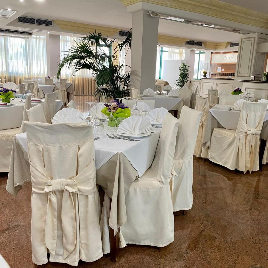 Porto Cesareo Hotel Ngoại thất bức ảnh