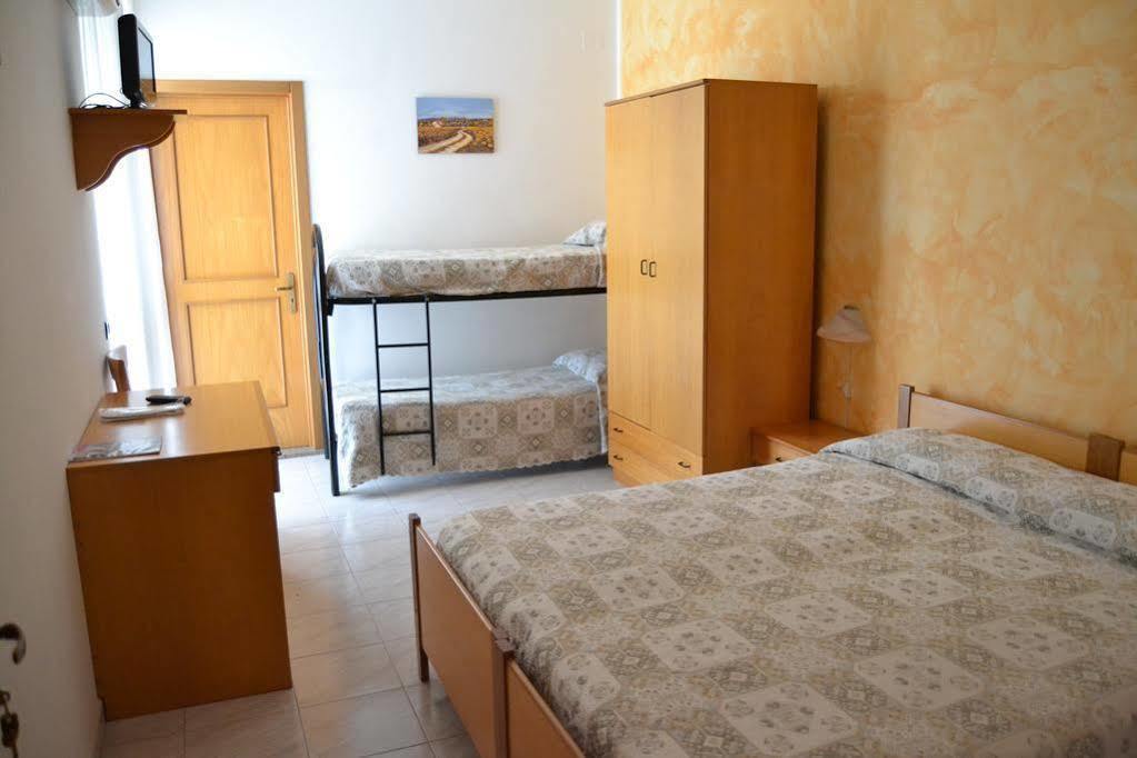 Porto Cesareo Hotel Ngoại thất bức ảnh