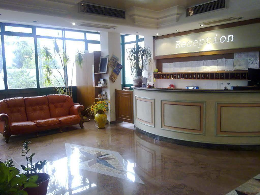 Porto Cesareo Hotel Ngoại thất bức ảnh